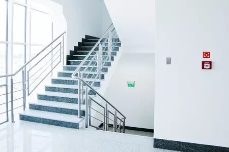 Klatka schodowa - ocieplenie płytami zespolonymi EasyTherm
